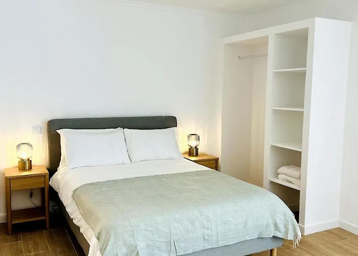 Apartment Casa Martins Country 8 - Courtyard And Pool