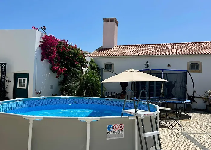 Casa Martins Country 8 - Courtyard And Pool